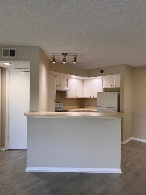 Building Photo - 1401 Village Blvd