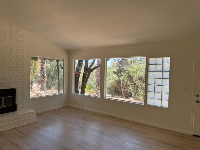Building Photo - 15077 Adams Dr