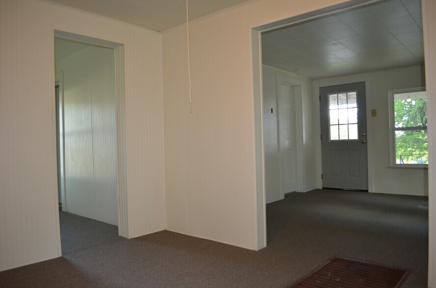 Building Photo - 5144 Washington Rd