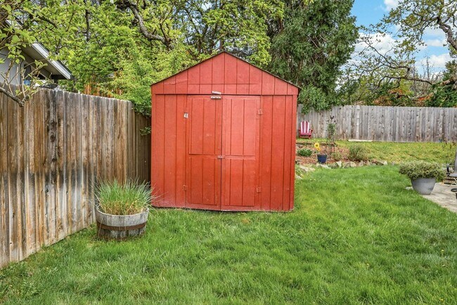 Building Photo - Unfurnished Light-Filled, Beautifully Updated 3-Bedroom Home in Jacksonville