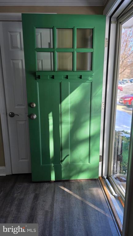 Building Photo - 1246 Quaker Ridge Dr