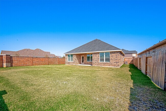 Building Photo - 3264 Voda Bnd Dr