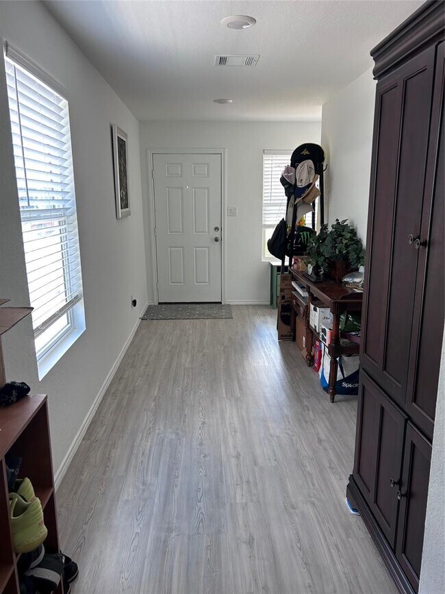 Building Photo - 9227 Honey Mesquite