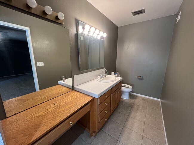 Building Photo - Stunning 4 Bedroom, 3 Bath Tierrasanta Hom...