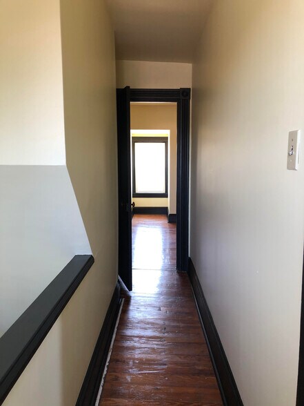 Building Photo - 712 North Plum Street