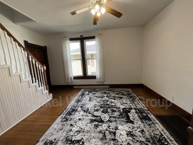 Building Photo - 310 E Washington St