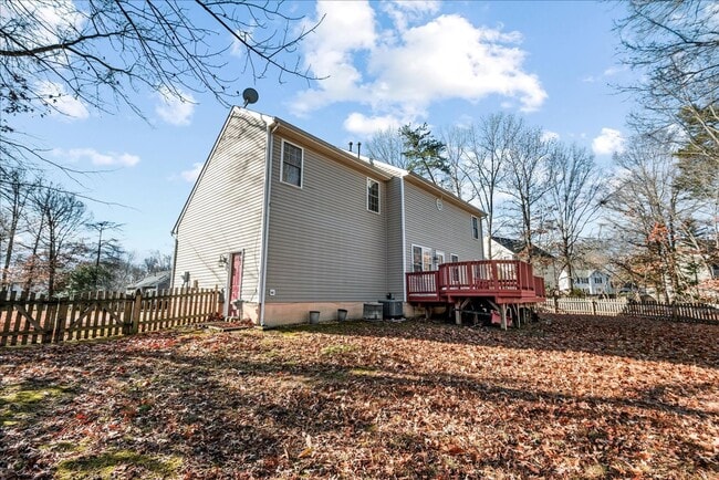 Building Photo - Near VRE and I-95!