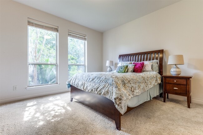 Building Photo - 2407 Evening Star Dr