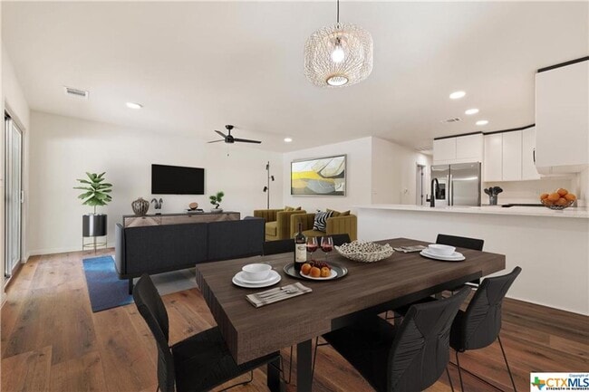 Building Photo - Magnolia Condos- 2 Bed + Study, 3 Bathrooms