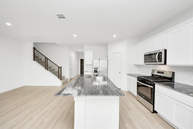 Building Photo - 1319 Star Grass Ln