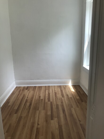 Bedroom - 2213 5th Ave