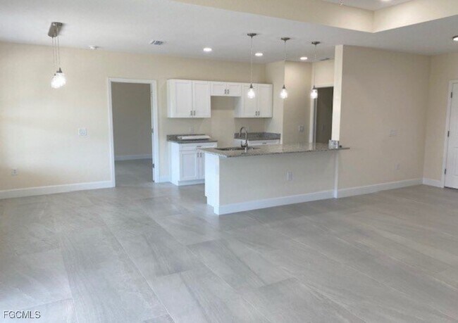 Building Photo - 3017 37th St W