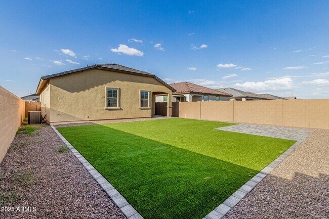 Building Photo - 23115 E Twilight Dr