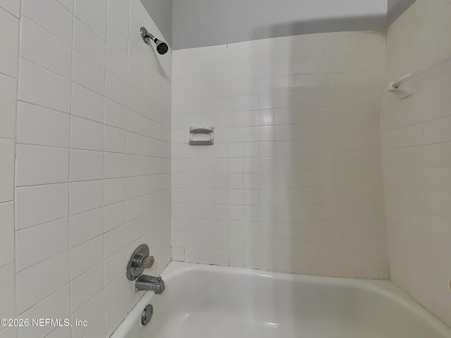 Building Photo - 10927 Regency Dr