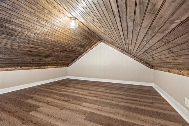 Building Photo - 1724 Winnie St