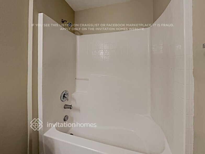 Building Photo - 3205 White Blossom Ln