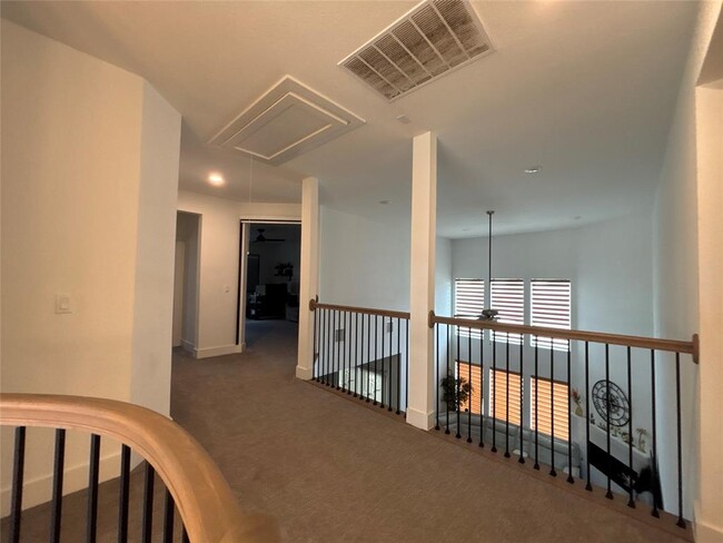 Building Photo - 16916 Morelle Dr