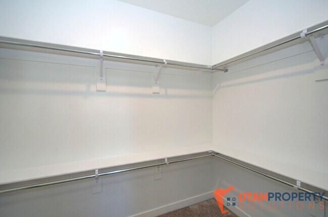 Building Photo - 11586 S Bingham Rim Rd