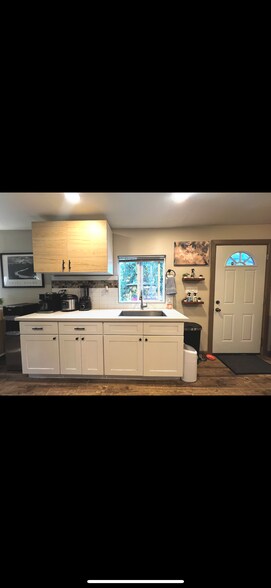 Building Photo - 2661 Newell St