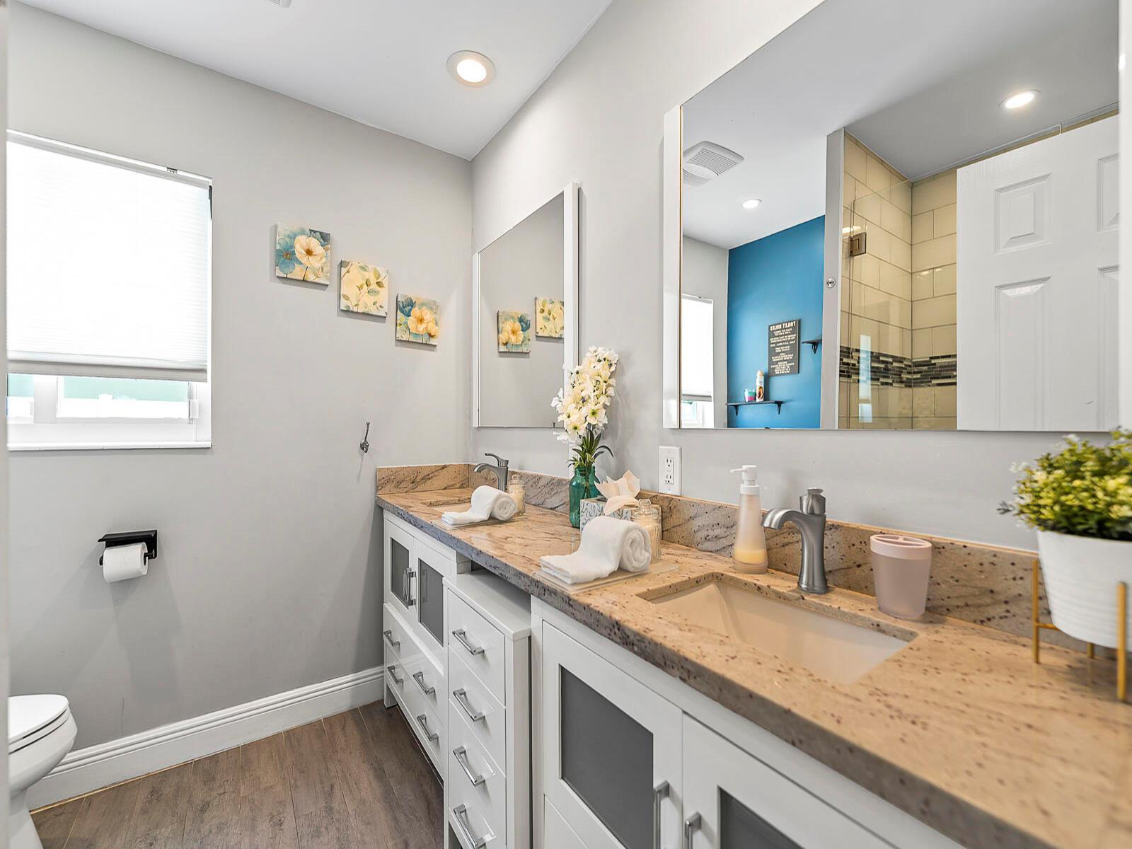 Building Photo - 801 SE 14th St