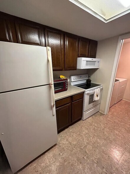 Building Photo - 1003 Nanroc Dr