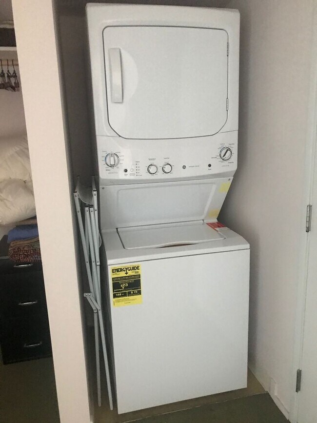 Building Photo - MONTAGE GEM With ALL UTILITIES INCLUDED