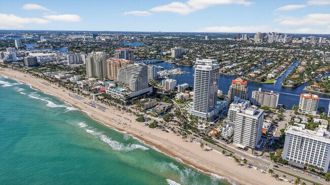 Building Photo - 153 N Seabreeze Blvd