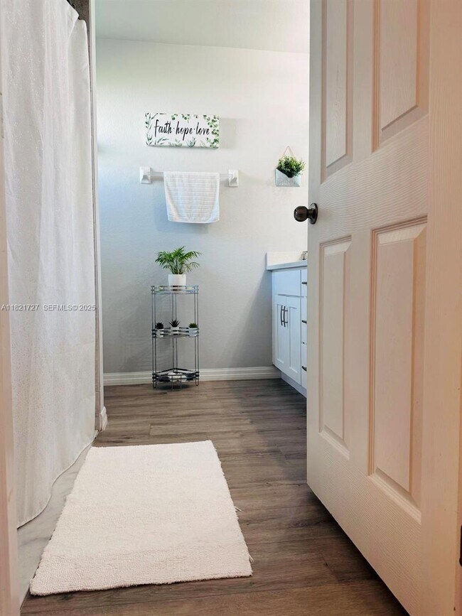 Building Photo - 500 NW 5th St