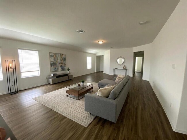 Building Photo - 514 Colthorpe Ln