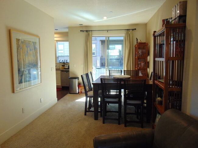 Building Photo - Cedar Mills area - 3+ Townhome nearly 2k sq ft - available now !