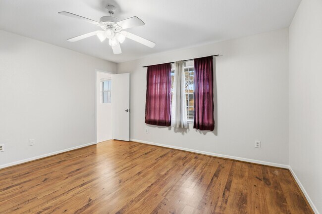 Building Photo - 6422 Burgoyne Rd