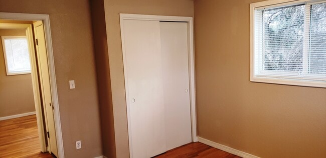 Building Photo - 358 Emporia St