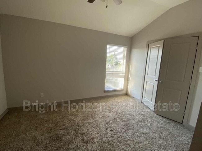 Building Photo - 3629 Valley Vista Dr