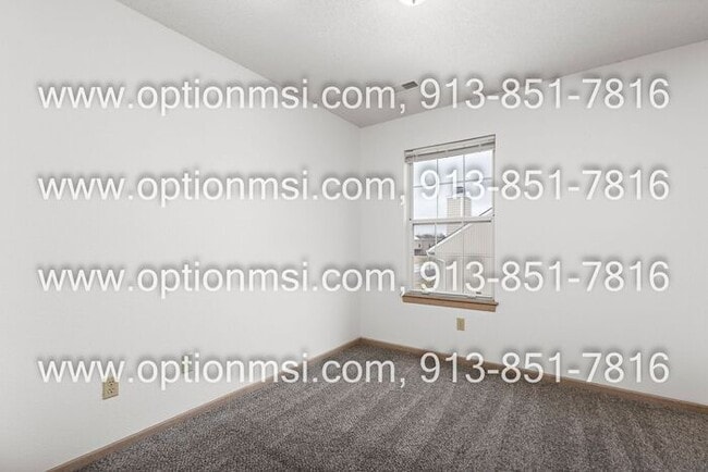 Building Photo - 3-bedroom townhouse now available in Belton!