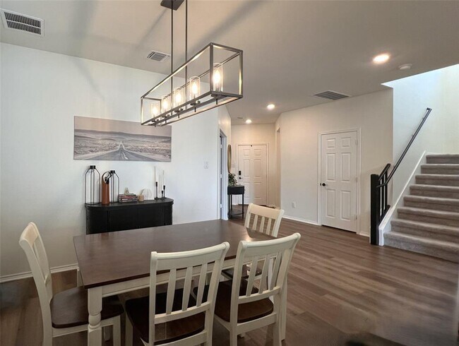 Building Photo - 13205 Nancy Reagan St