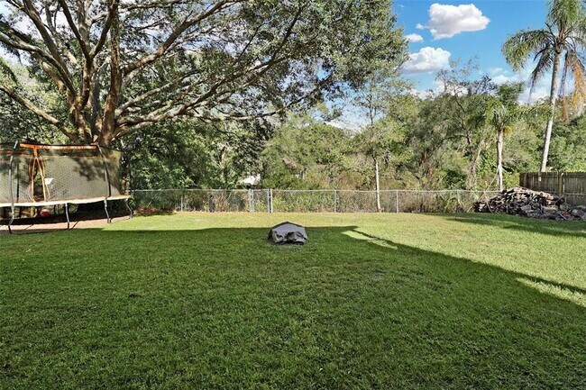 Building Photo - 18423 Swan Lake Dr