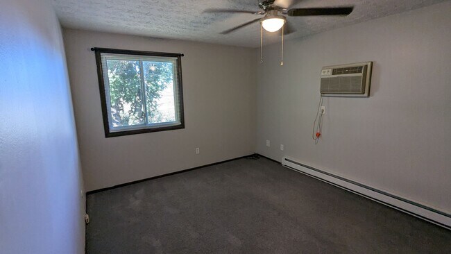 Building Photo - MN Cedar Village (797)