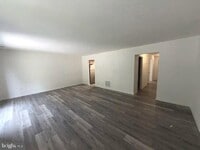 Building Photo - 29595 Dutchmans Ln