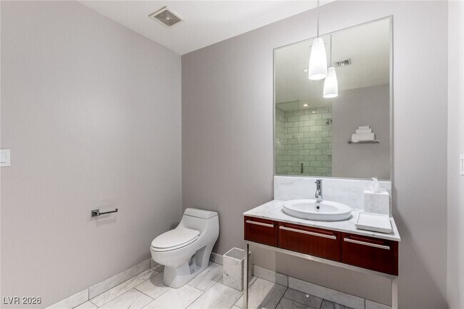 Building Photo - 4471 Dean Martin Dr