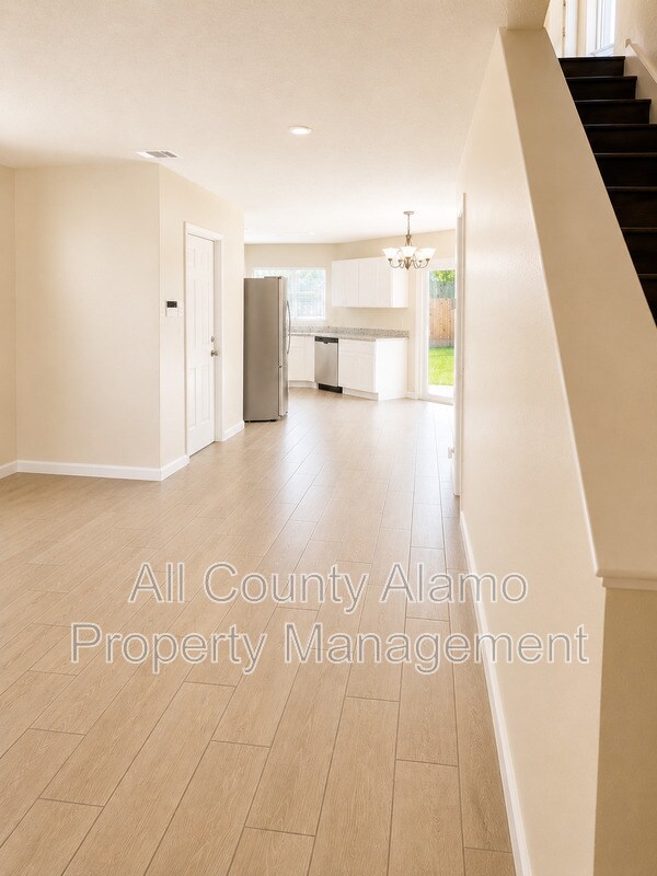 Building Photo - 9023 Mountain Field Dr