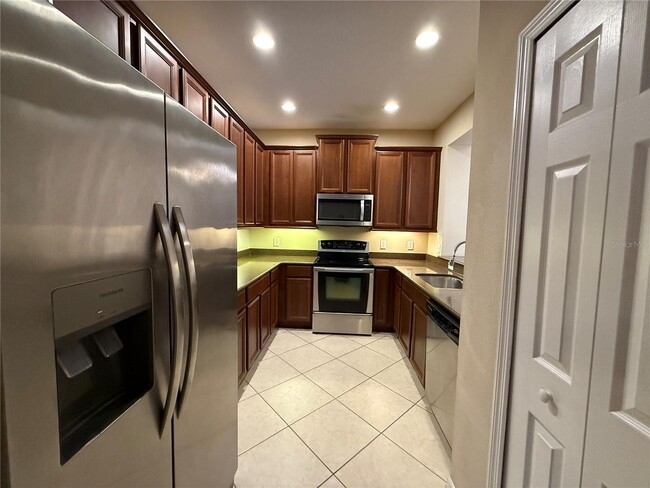 Building Photo - Beautiful Townhome for Rent