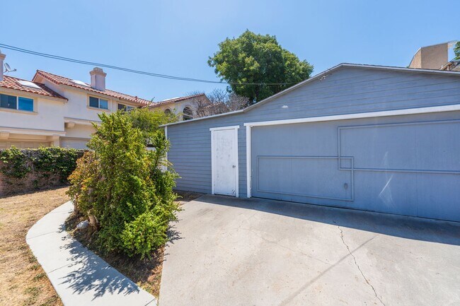 Building Photo - Cozy Redondo Beach Rental