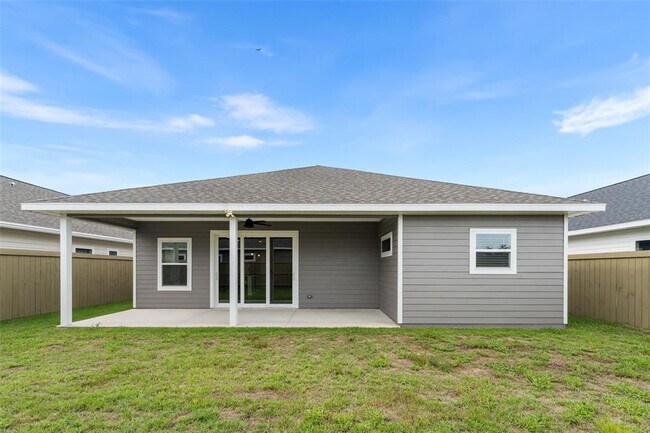Building Photo - 6735 SW 10th Ln
