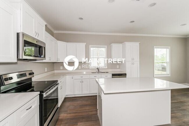 Building Photo - 4 Bedroom Pet-Friendly Home in Lehigh Acre...