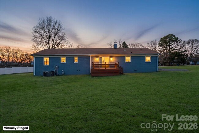 Building Photo - 16808 Knoxwood Dr