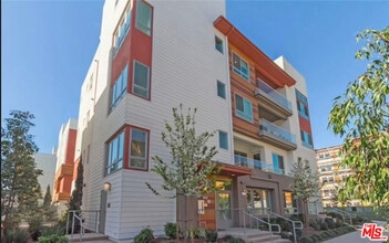 Building Photo - 12642 Sandhill Ln