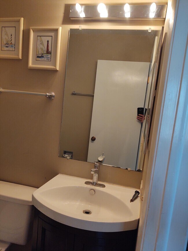 Master bath - 2600 Northampton Dr