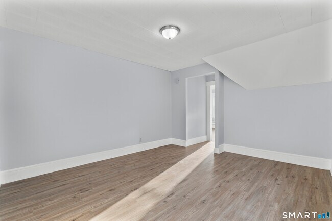 Building Photo - 48-50 Park Terrace