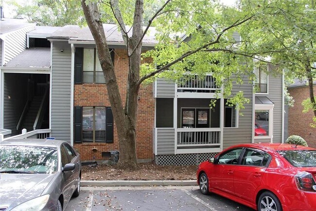 Building Photo - 204 Warm Springs Cir