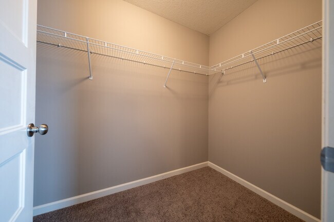 Building Photo - 20817 Guthrie Dr